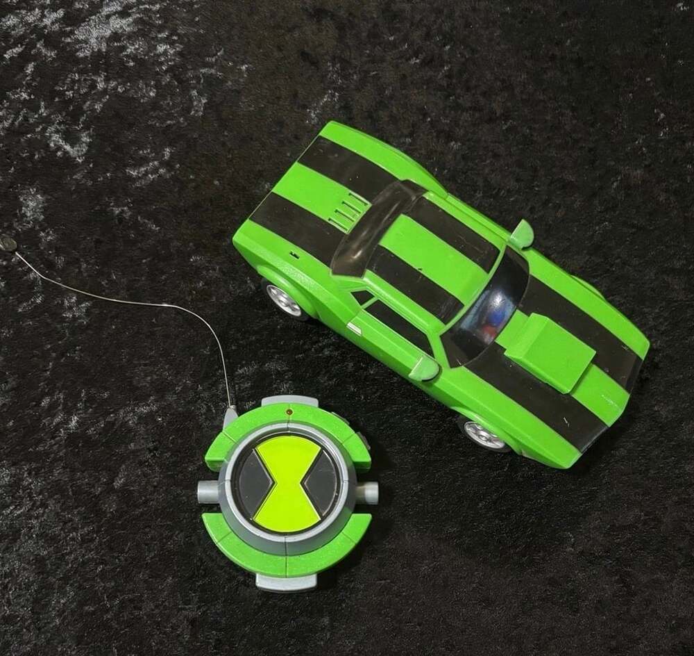 Bandai Ben 10 Alien Force Kevin's Car Remote Control Vehicle